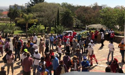 Descendants march to parliament protesting against genocide debate