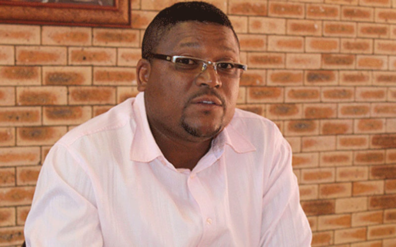Civil servants to vote to strike