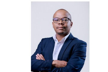 Businesses borrow more as households hold back