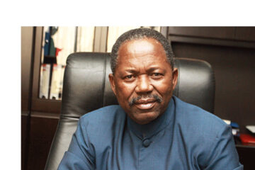 Kapofi denies corruption in defence tenders
