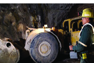 Strong gold prices keep mining sector stable
