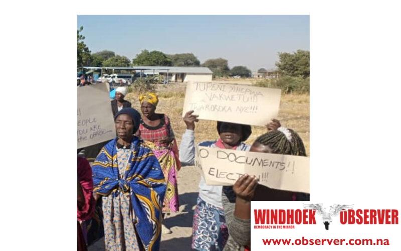 Undocumented persons struggle to register for voter cards